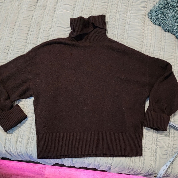 Express Black Turtleneck Sweater Size Large - Picture 2 of 5